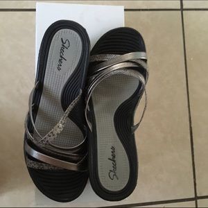 Sketchers sandals