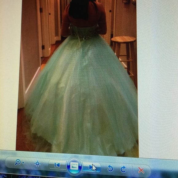 Prom dress - Picture 4 of 4