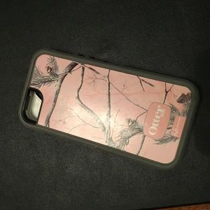iPhone 5 Pink & Camo Otterbox Case