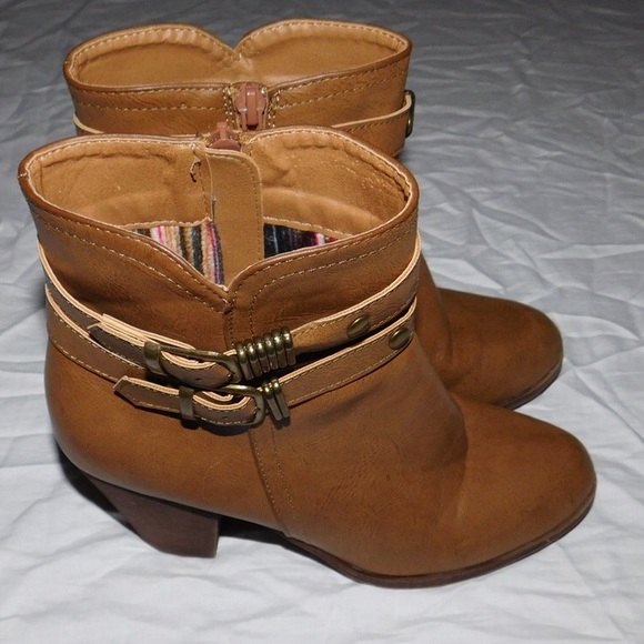 Tan/Brown Booties