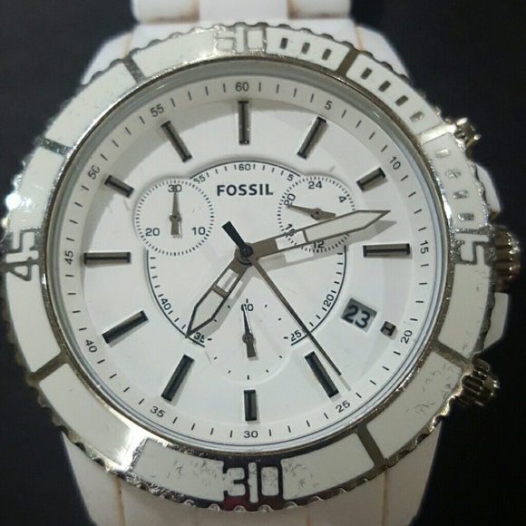 Watch - Picture 2 of 3