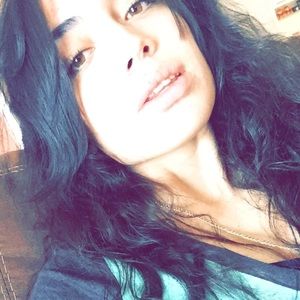 Meet your Posher, Desiree