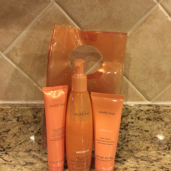Mary Kay Satin Hands Trio
