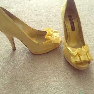 Size 6.5 Nina special occasion heels