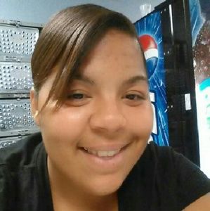 Meet your Posher, Monique