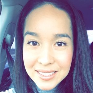 Meet your Posher, Mireya