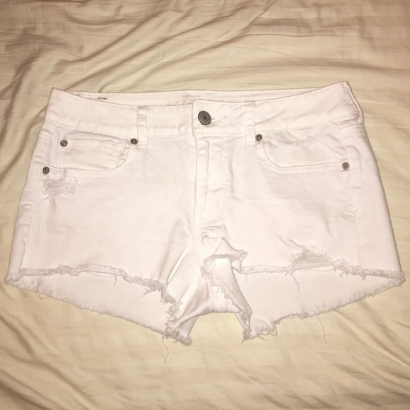 White American eagle shorts