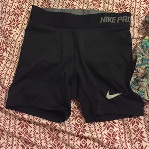 Black Nike Pro