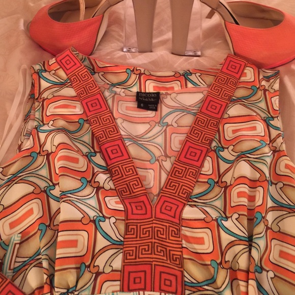 Beautiful silk top  variety of colors. - Picture 2 of 4