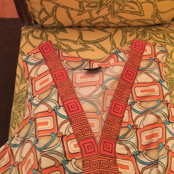 Beautiful silk top  variety of colors. - Picture 4 of 4