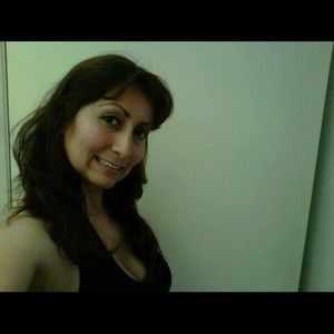 Meet your Posher, Perla