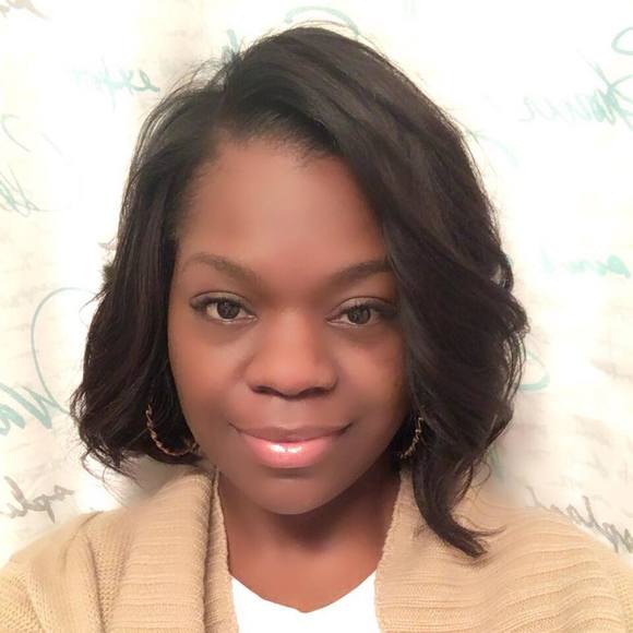 Meet your Posher, Latoya