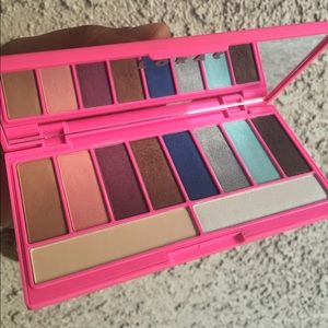 Lorac pallet