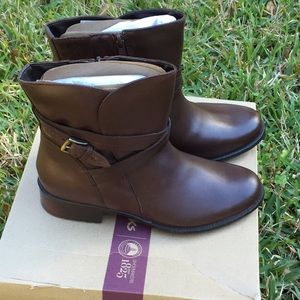 CLARKS BROWN LEATHER WATERPROOF BOOTS size 8 1/2