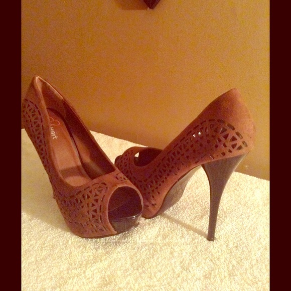 💞 Brown & Black Open Toe Heels