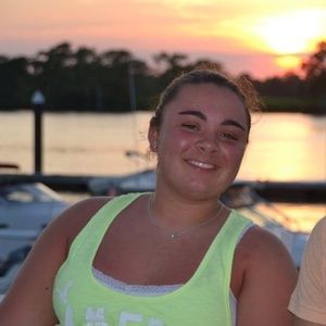 Meet your Posher, Adriana