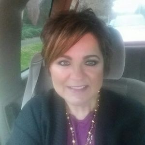 Meet your Posher, Kendra