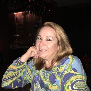 Meet your Posher, Lolys