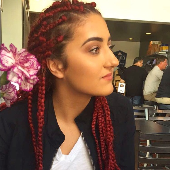 Meet the Posher Other - Meet your Posher, Olivia