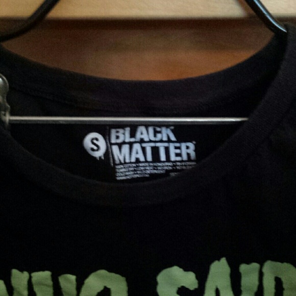 NWOT HOT TOPIC SLEEVELESS GRAPHIC TEE - Picture 3 of 3