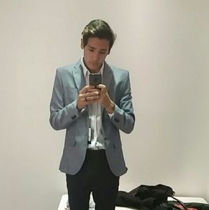 Meet your Posher, Conner