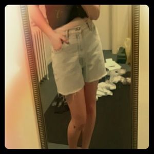 DONATING 9/14 Vintage High-waisted jean shorts DONATING 9/14 Vintage High-waisted jean shorts