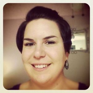 Meet your Posher, Leigh