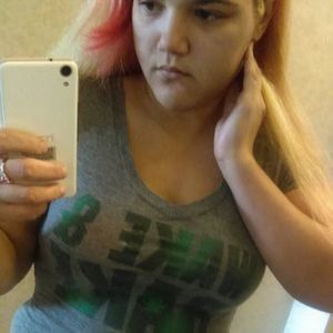 Meet your Posher, Nickie