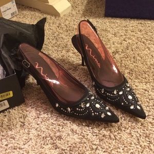 NWT Nina heels