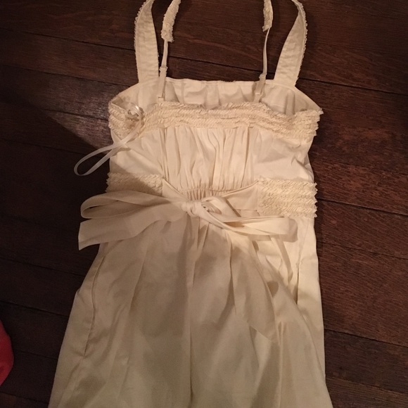 BCBG creme colored dress with ruffled details - Picture 3 of 3