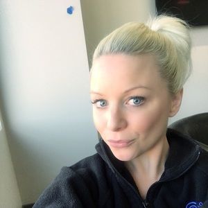 Meet your Posher, Caitlin