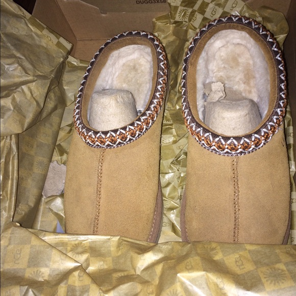 Sold on mercardi 💓 UGG Australia Slippers - Picture 2 of 3