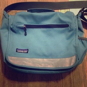 Patagonia cross body bag 🗻🌊🌅