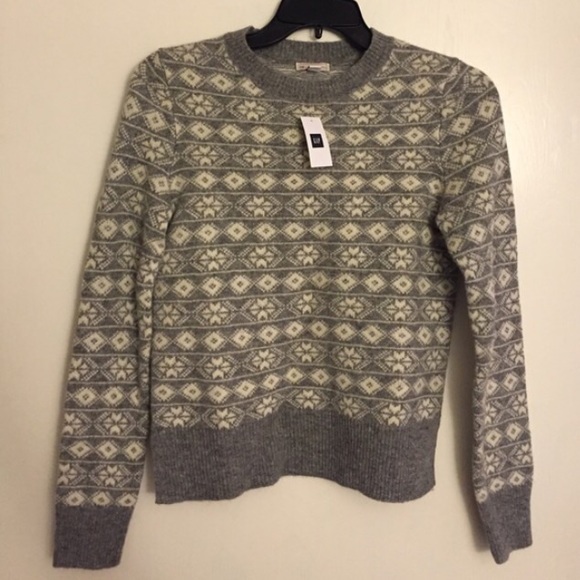 New Gap sweater