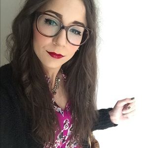 Meet your Posher, Whitney