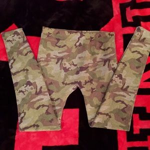 Camo leggings.
