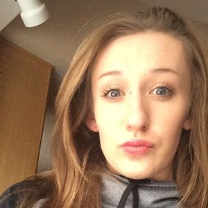 Meet your Posher, Kat