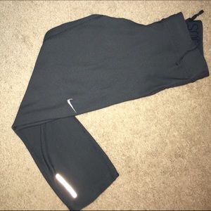 grey capri nike leggings