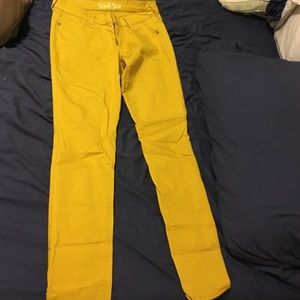 Mustard skinny jeans