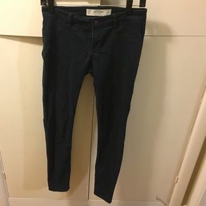 Navy blue Abercrombie & Fitch skinny pant