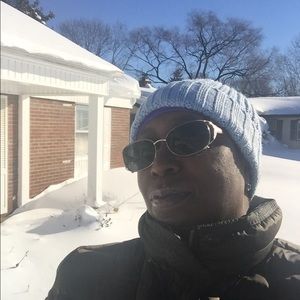 Meet your Posher, Antoinette