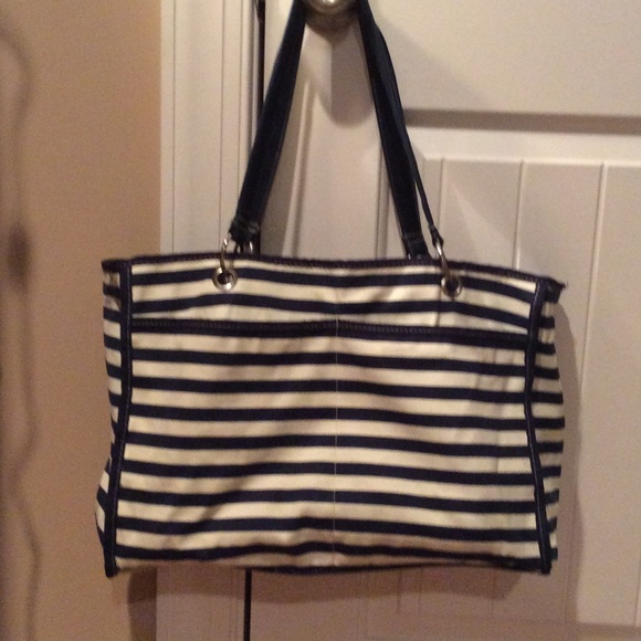 Reversible tote - Picture 1 of 4