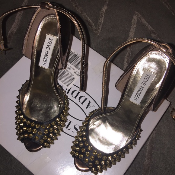 Steve Madden Obstcl ' S platform pump