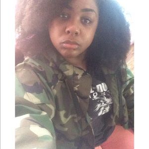 Meet your Posher, Amber