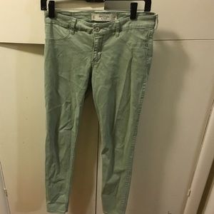Olive A&F soft and stretchy skinny pant