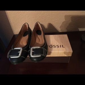 Fossil Black Flats with Buckle detail