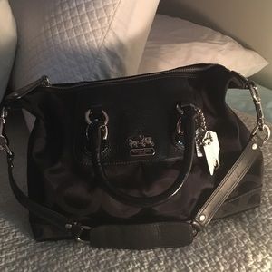 Coach. #12947. Madison Sabrina. Black🎀🎀🎀