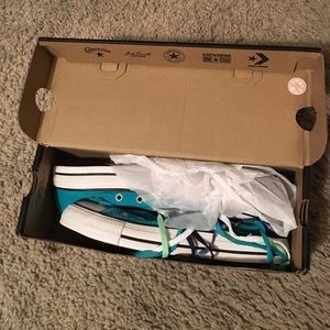 Turquoise converse