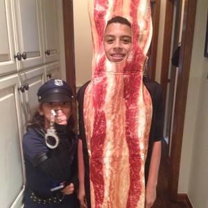 Meet your Posher, Lara