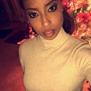 Meet your Posher, Ebonie